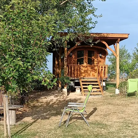 Κάμπινγκ Roulotte Ginals